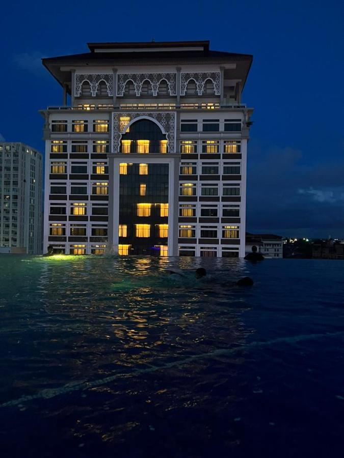 Nusa Luxurious Suite 哥打巴鲁 外观 照片