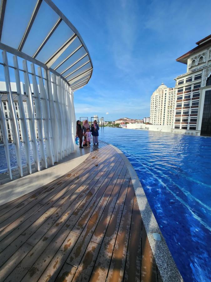 Nusa Luxurious Suite 哥打巴鲁 外观 照片