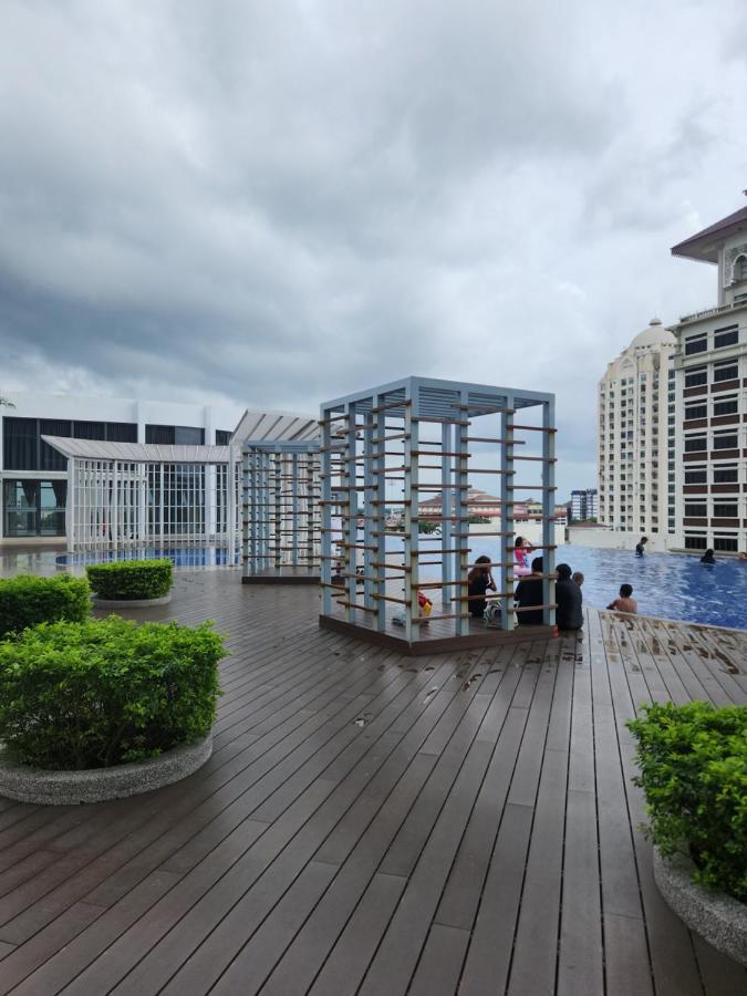 Nusa Luxurious Suite 哥打巴鲁 外观 照片