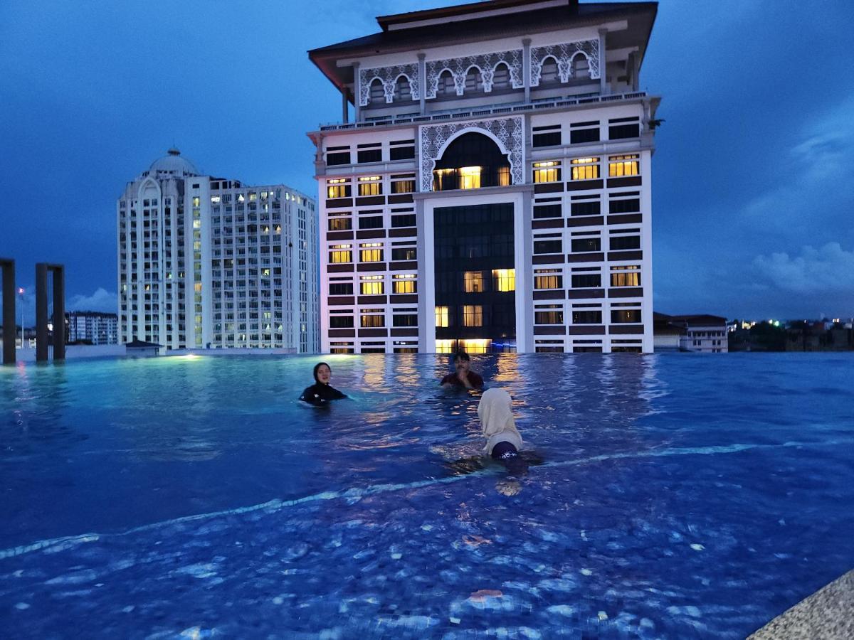 Nusa Luxurious Suite 哥打巴鲁 外观 照片