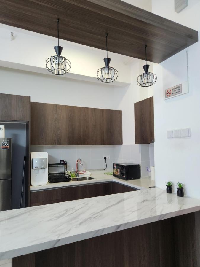 Nusa Luxurious Suite 哥打巴鲁 外观 照片