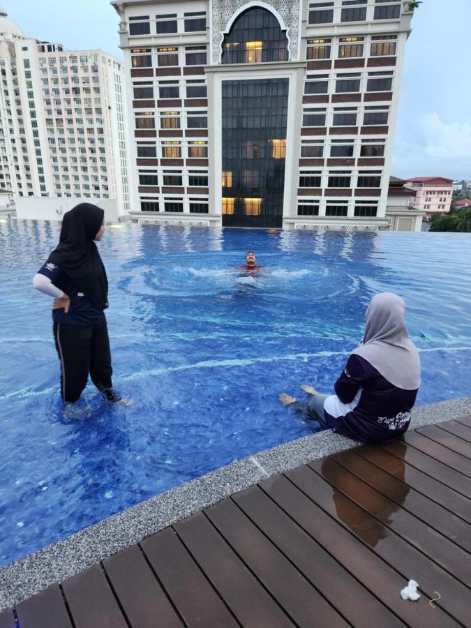 Nusa Luxurious Suite 哥打巴鲁 外观 照片