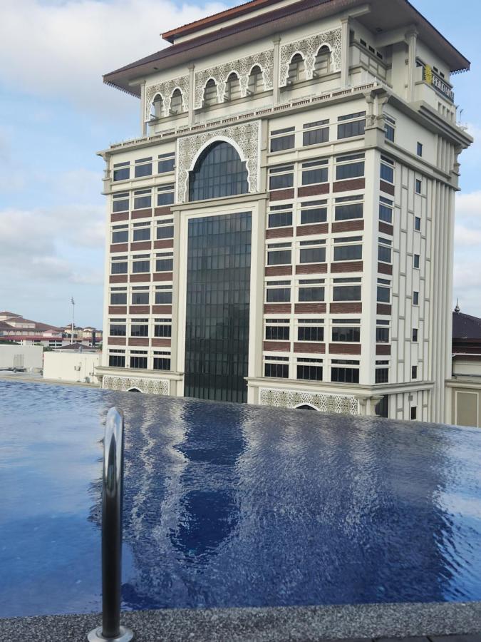 Nusa Luxurious Suite 哥打巴鲁 外观 照片
