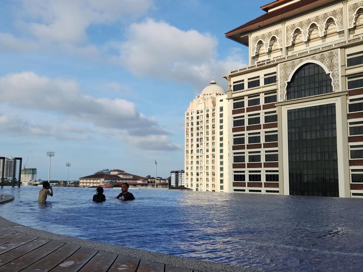 Nusa Luxurious Suite 哥打巴鲁 外观 照片