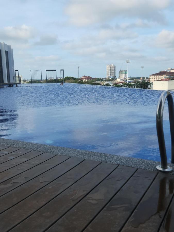 Nusa Luxurious Suite 哥打巴鲁 外观 照片