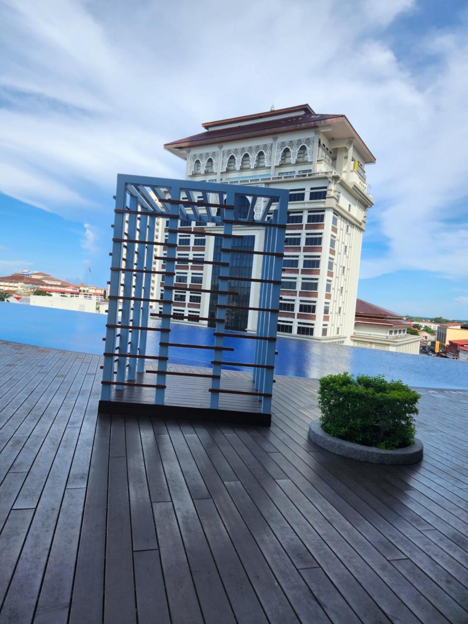 Nusa Luxurious Suite 哥打巴鲁 外观 照片