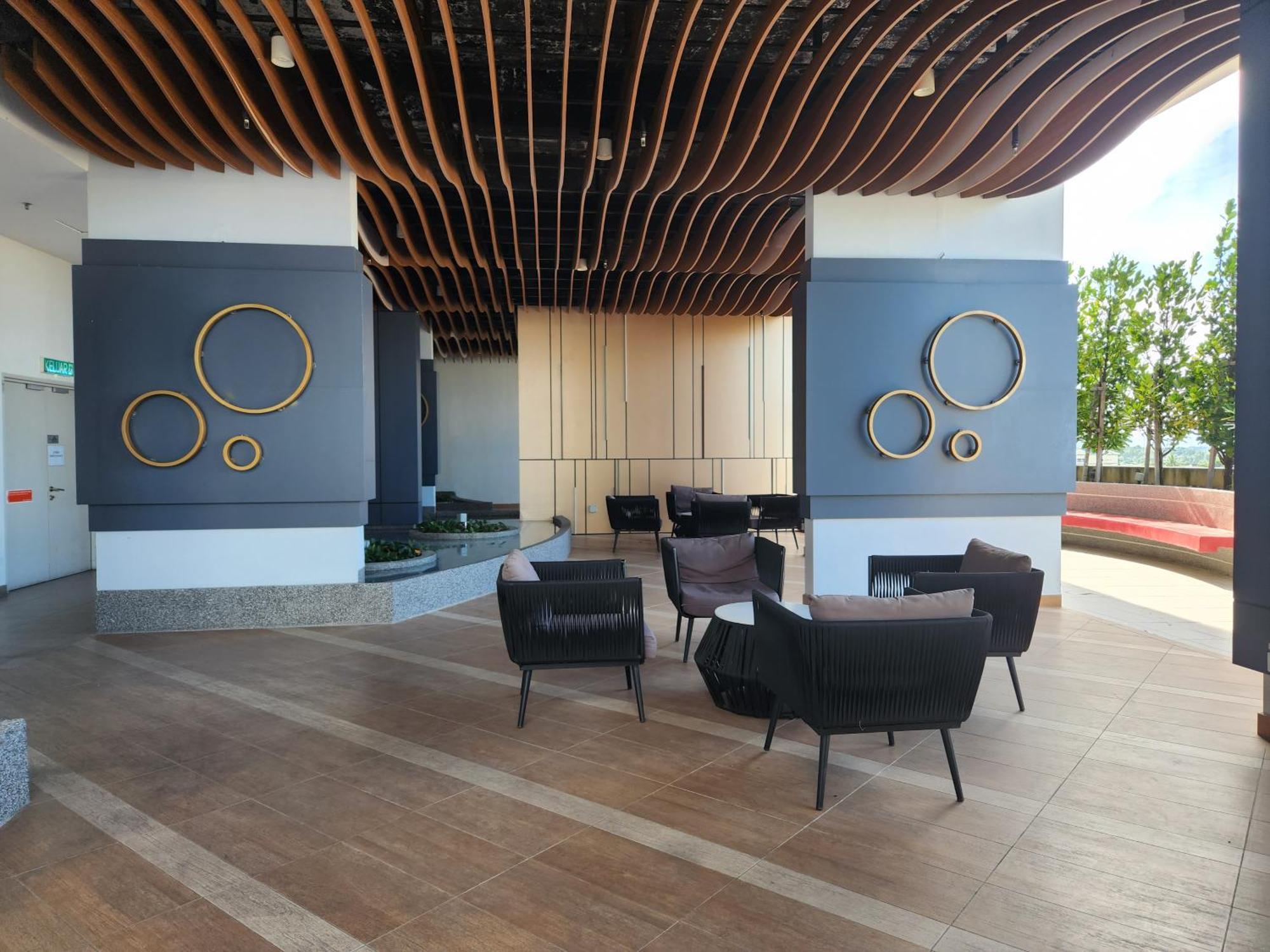 Nusa Luxurious Suite 哥打巴鲁 外观 照片